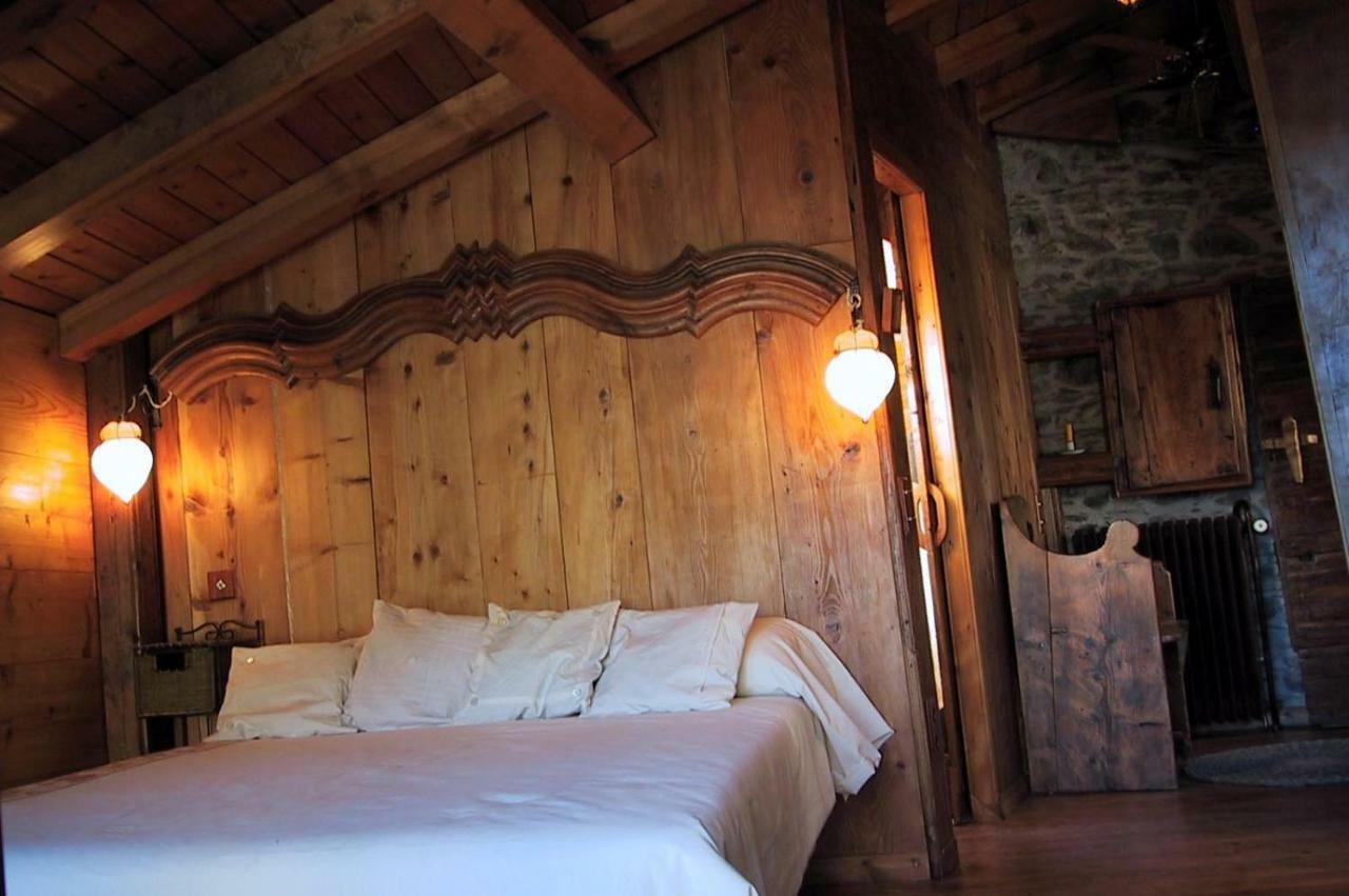 La Llupia Villa Isavarre Екстериор снимка