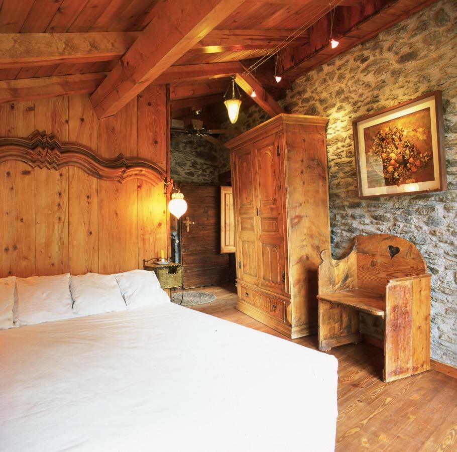 La Llupia Villa Isavarre Екстериор снимка