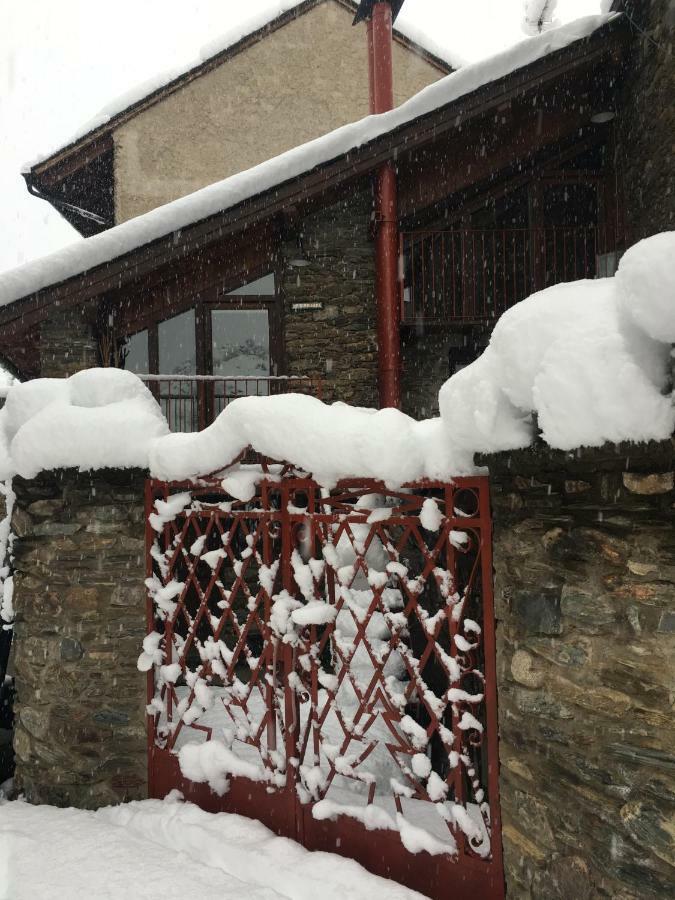 La Llupia Villa Isavarre Екстериор снимка